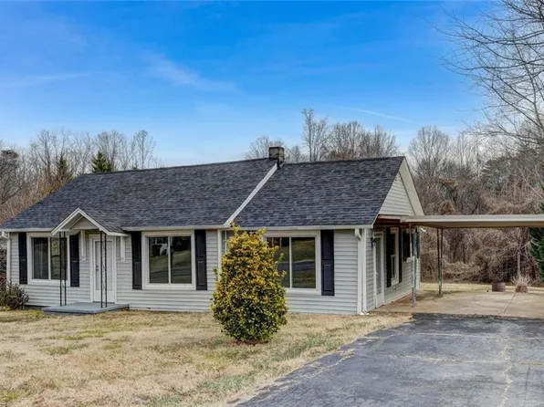 871 Camp Dan Valley Rd, Reidsville, NC 27320