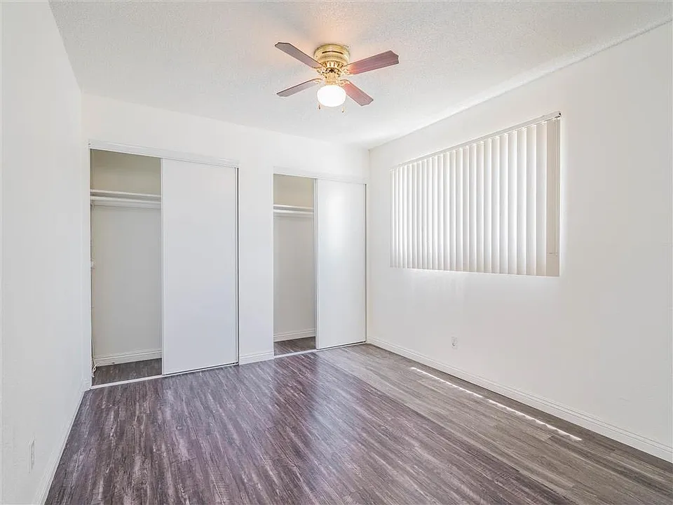 Long Beach bedroom