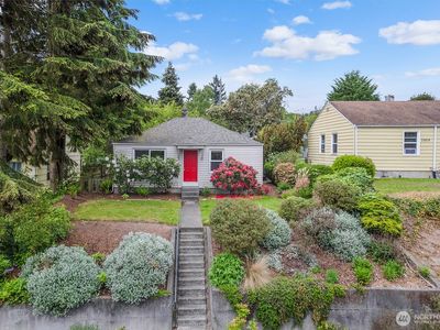 7915 27th Avenue SW, Seattle, WA, 98126