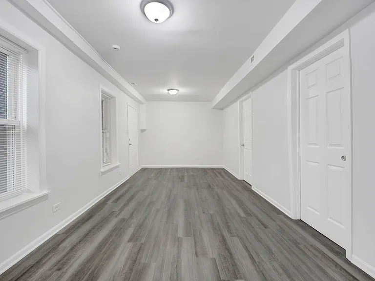 2152 W 21st St #1R — Photo 6