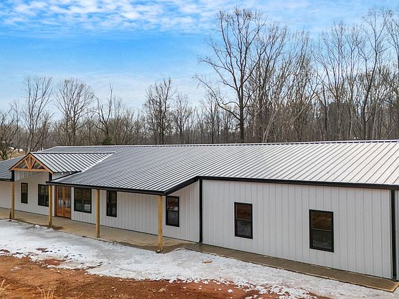4th image of 536 Old Mill Rd