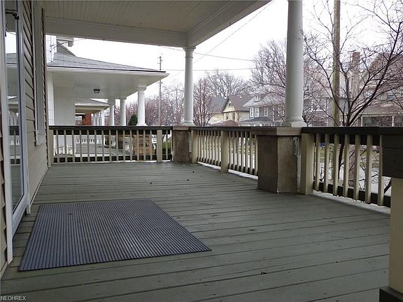 3rd image of 1290 Lakeland Ave