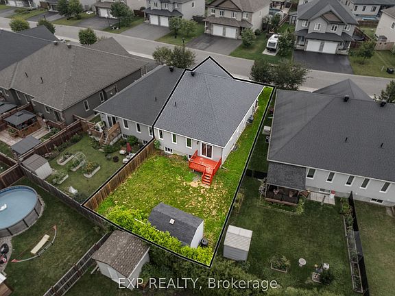 4th image of 233 Belfort St