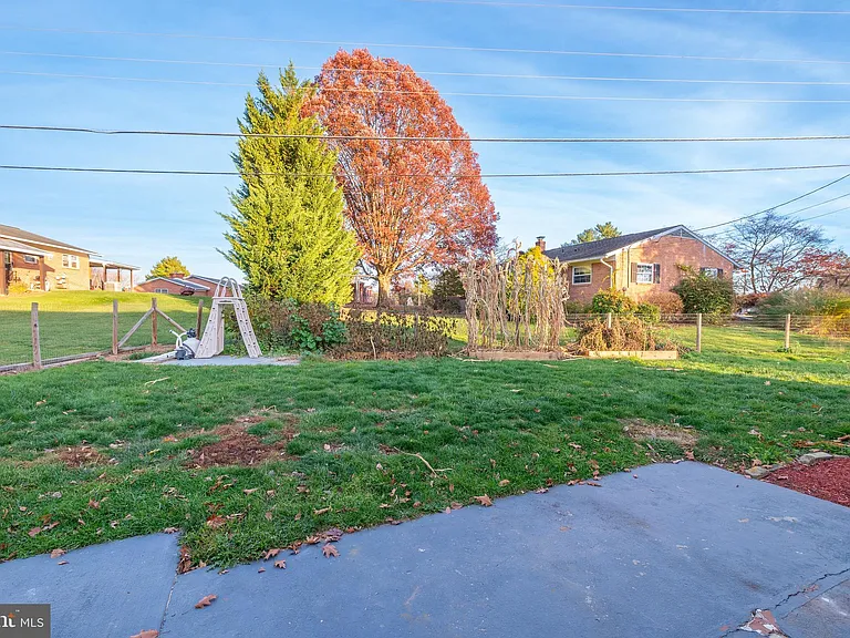 11419 Greenberry Rd — Photo 48