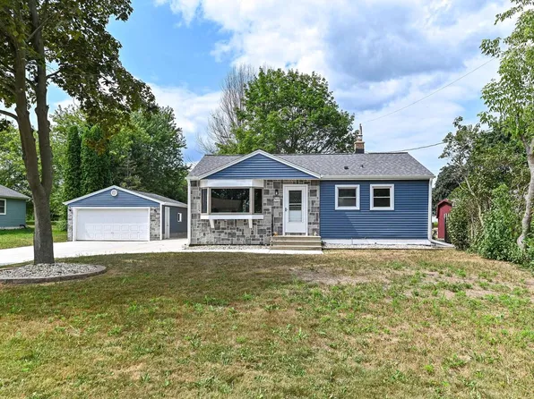 W190S7635 Circle DRIVE, Muskego, WI 53150