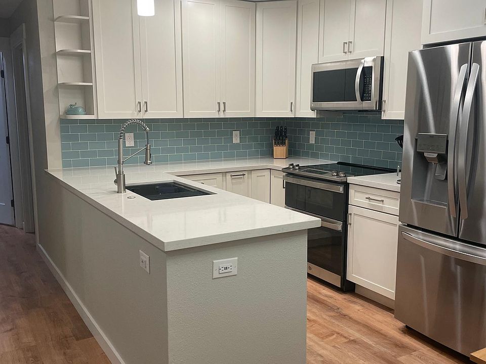 Newly remodeled kitchen.