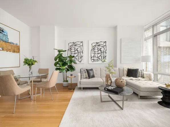 18 West 48th Street image 3 of 19