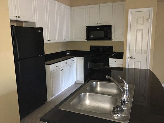 3rd image of 8539 W Gate Pkwy #9239