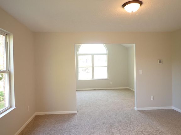 5th image of 5557 Shady Meadows Dr