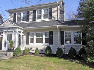 8 Oakland Ter, Maplewood, NJ 07040
