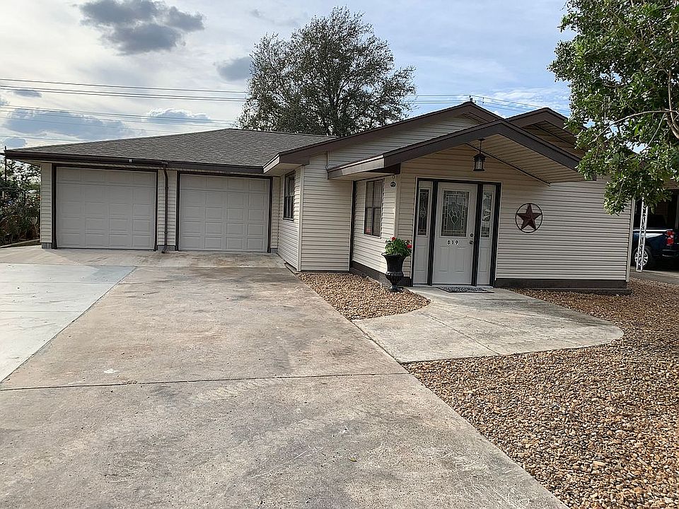 1st image of 819 Santa Anna Dr