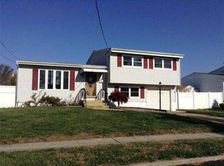 34 Albert Dr, Old Bridge, NJ 08857