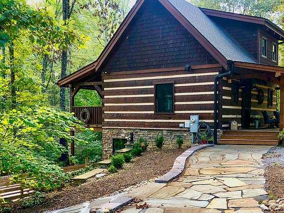 3rd image of 151 Flynn Rd