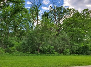 9532 Thousand Oaks Cir, Spring Grove, IL 60081