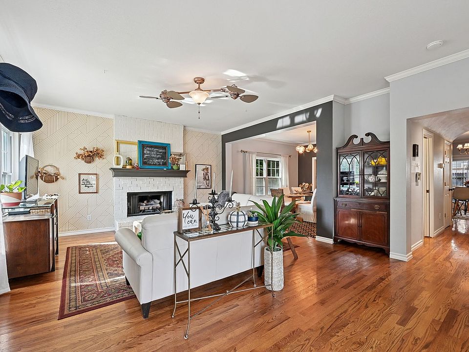 2nd image of 7686 S Fulton Ave
