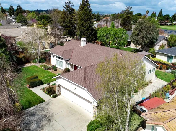 47 Maries Ct, Hollister, CA 95023