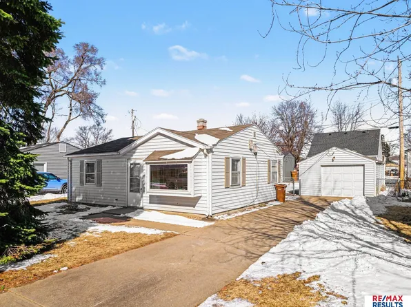 1004 W 31st Ave, Bellevue, NE 68005