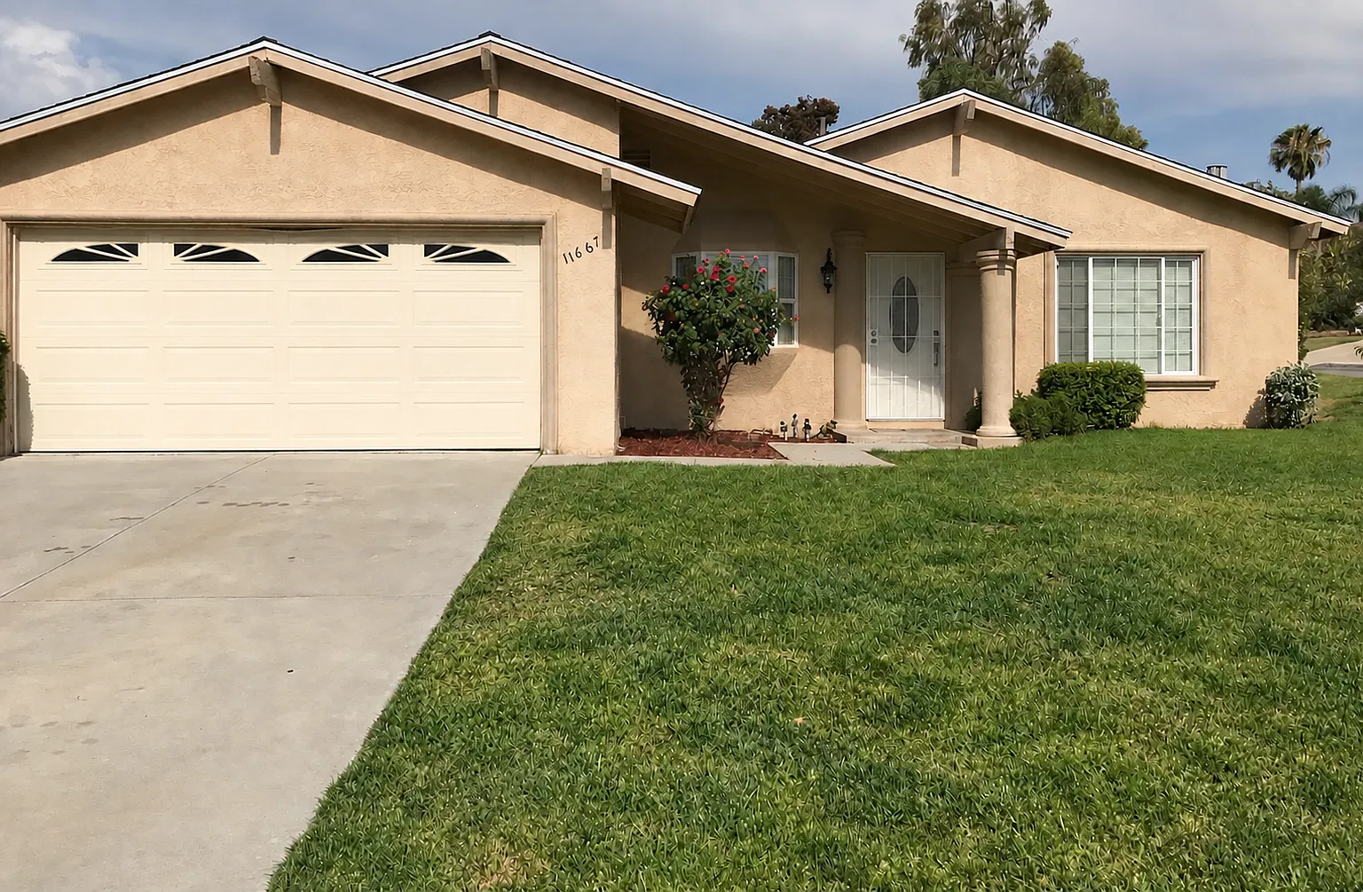 3 bed, 1680 sqft, $3,200 — Photo 2