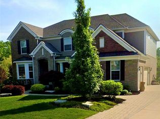 22796 Shepherds Hollow Dr, South Lyon, MI