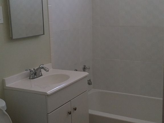 5th image of 723 W Maitland St