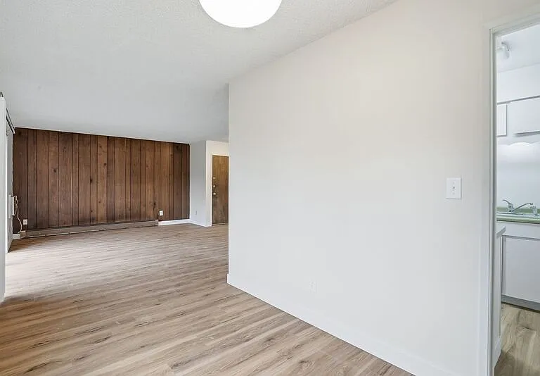 3104 E 27th Ave #203 — Photo 11