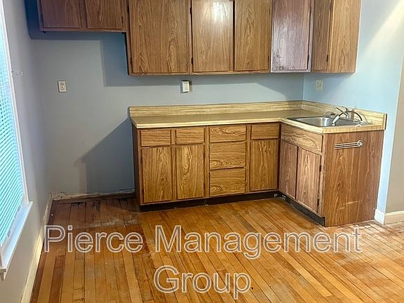 3rd image of 308 Bartlett St #2