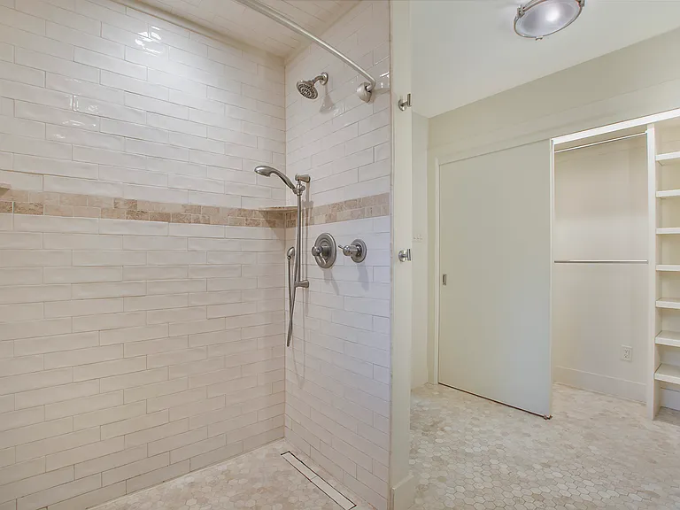 6463 Waverly Way — Photo 24