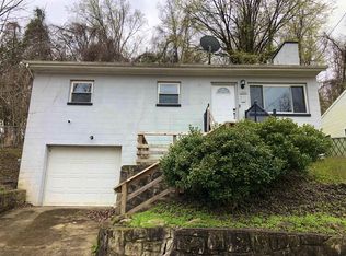 1635 King St, South Charleston, WV 25303