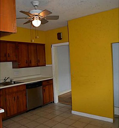 3rd image of 416 Daggett Ave