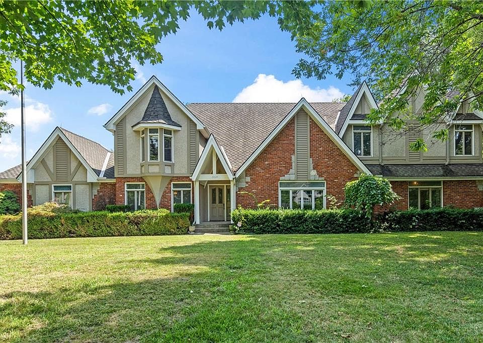 1st image of 22605 E Ashford Ct