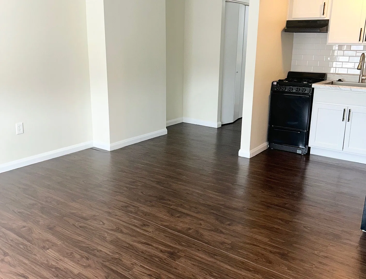 1 bed, 368 sqft, $1,195 — Photo 2