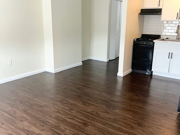 155 W Main St #700 — Photo 2