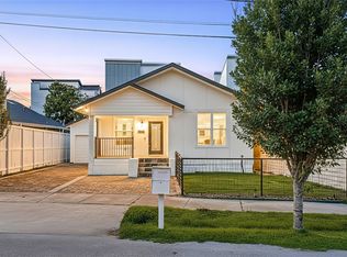 110 Kendall St, Houston, TX 77003