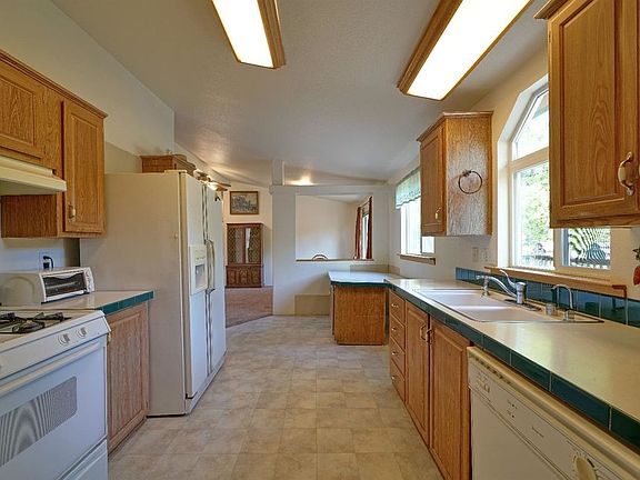 5th image of 6500 Goodrich Ln