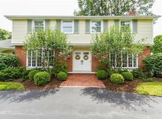 1 Mile Post Ln, Pittsford, NY 14534