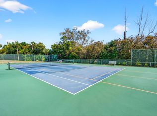 1632 Stickney Point Rd APT 201, Sarasota, FL 34231