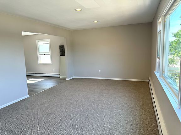 3rd image of 14 Alice Ct #2