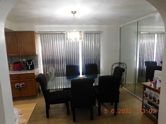 5th image of 2200 120th Pl