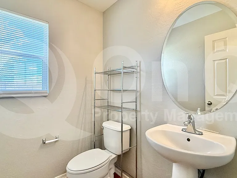 10464 N 116th Ln — Photo 20