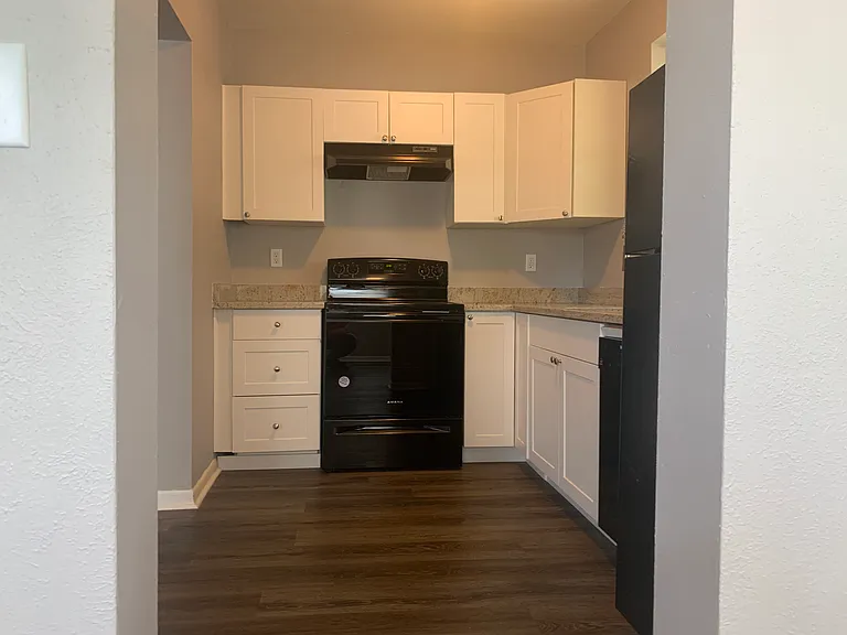 530 5th Ave SW — Photo 2