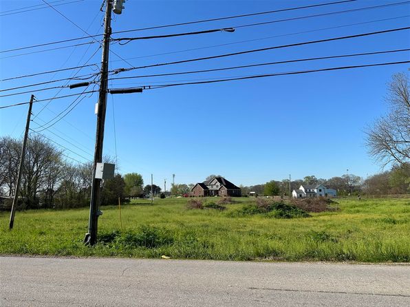 114 Skees Rd, Bowling Green, KY 42104