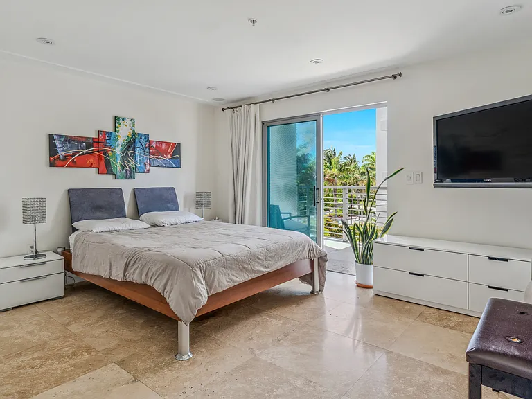 7700 Collins Ave #3 — Photo 20