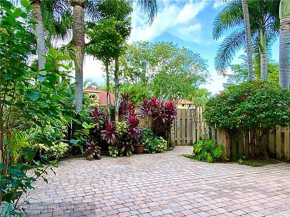5th image of 3498 Harbor Cir