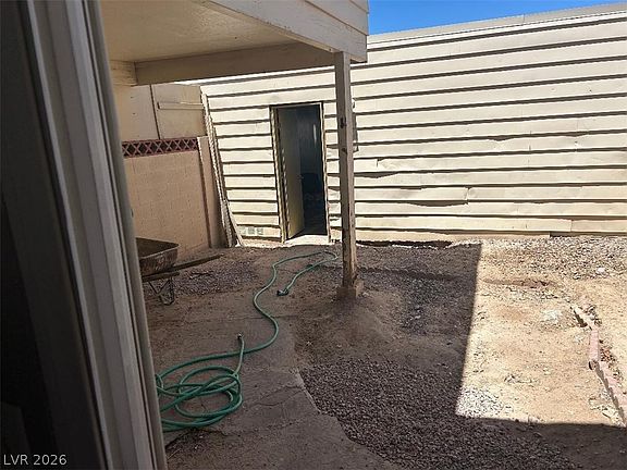 5th image of 4972 Larkspur St