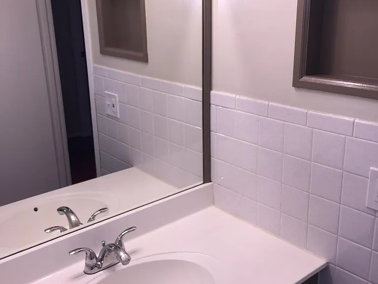Sink/vanity