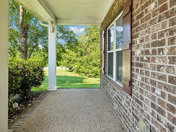 5th image of 7612 Oakfield Way