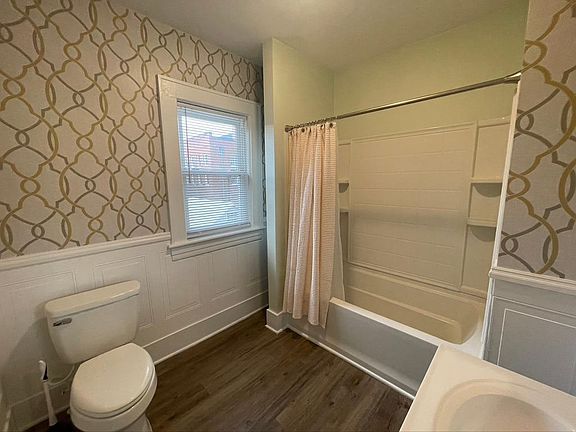 5th image of 824 Dale Ave SE
