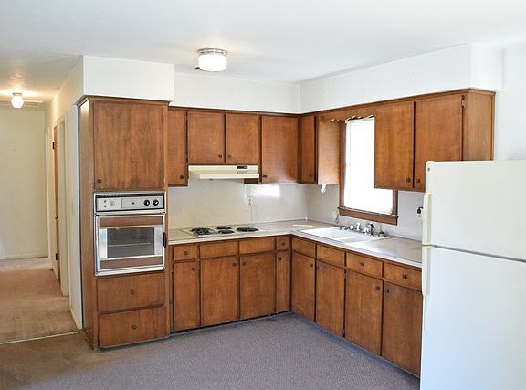5th image of 807 17th Ave S