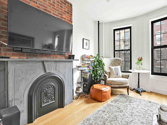 3rd image of 642 President St APT 3R
