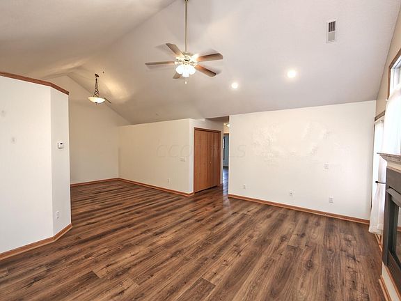 5th image of 6 Coventry Ct W